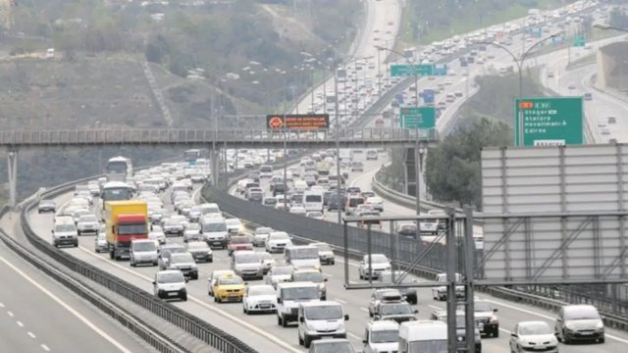 Türkiye’de 7 kişiye 1 otomobil düşüyor