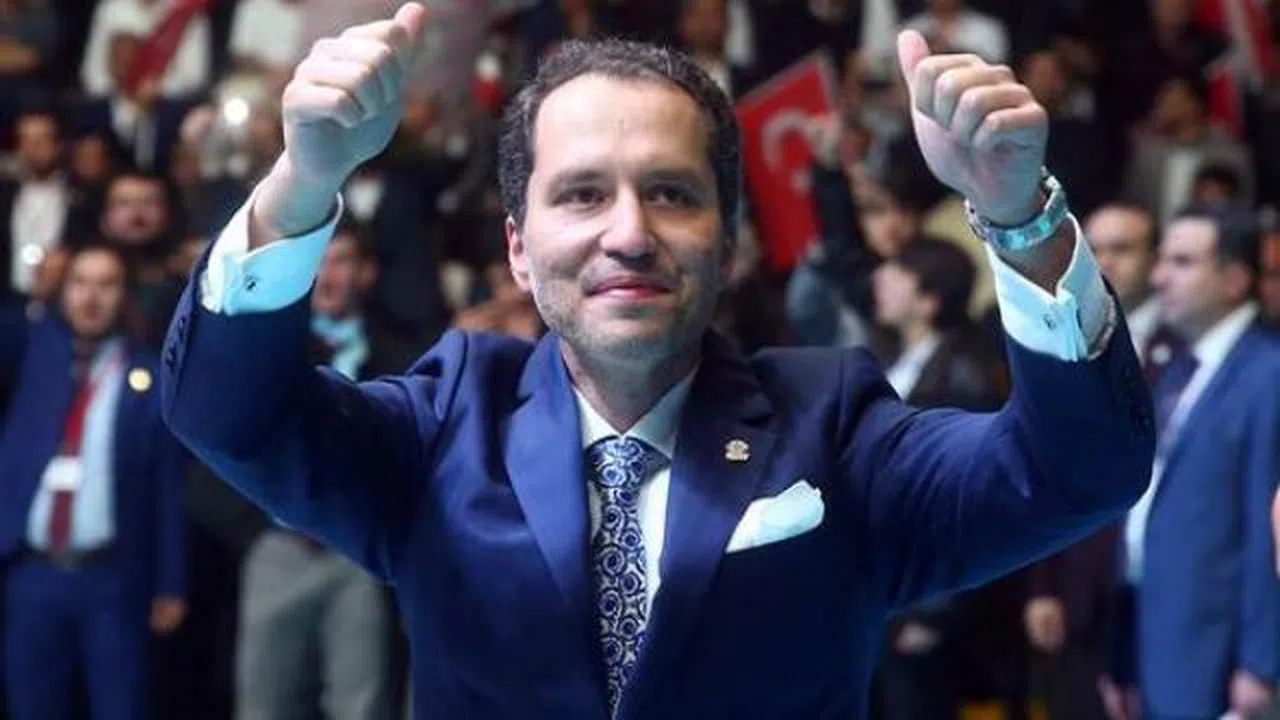 Erbakan duyurdu..Yeni bir parti daha geliyor