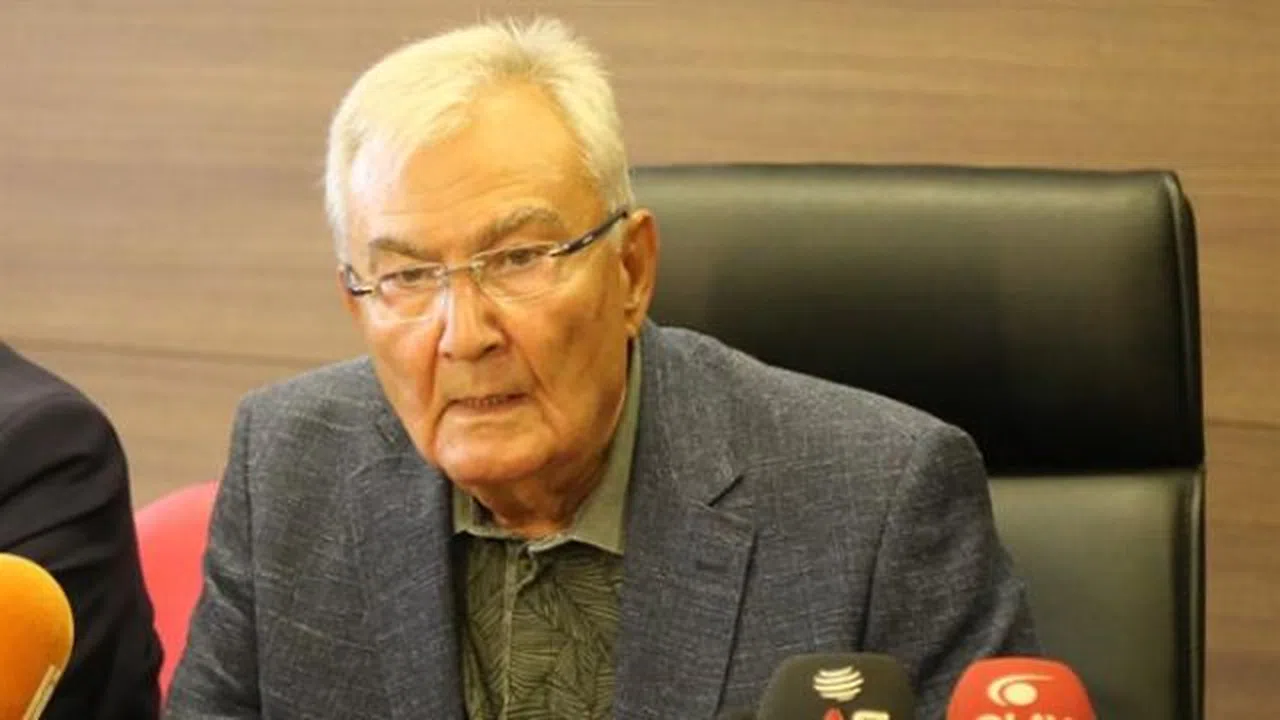 Deniz Baykal 10 Kasımı Başını Selamlayarak Belirtti!