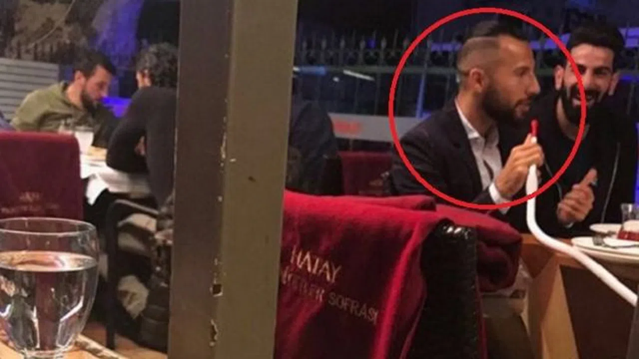 Galatasaray'da formayı unutan Yasin'in nargile keyfi