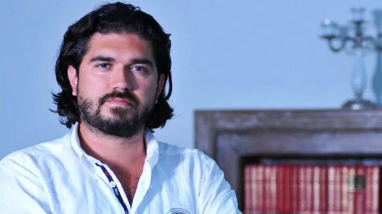 Rasim Ozan Kütahyalı Kovuldu