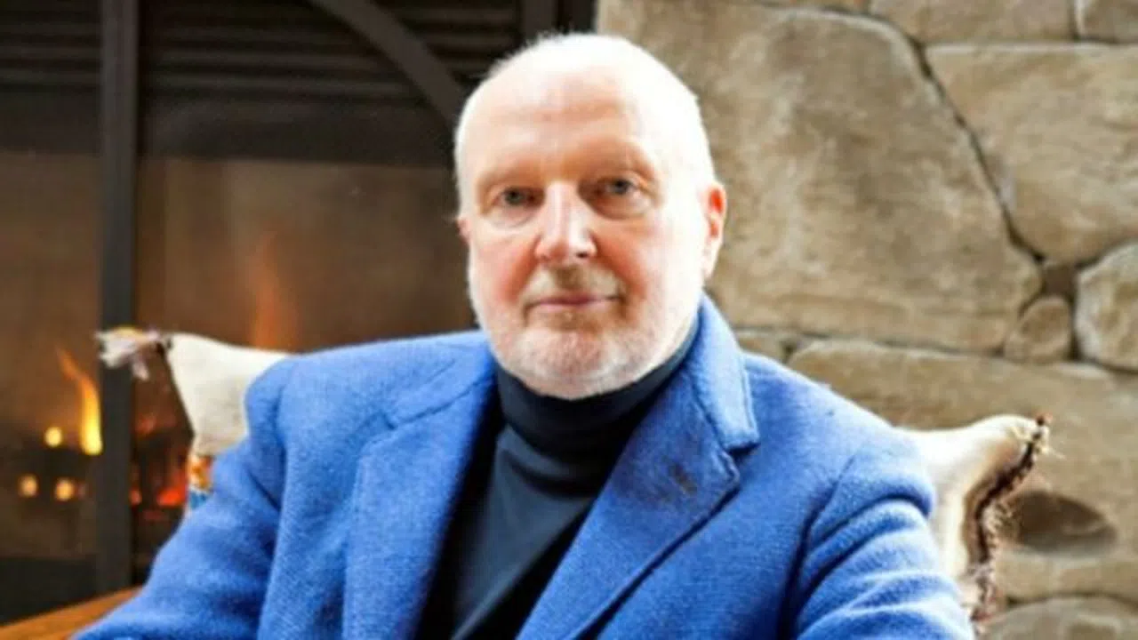 CIA eski şefi Fuller hakkında yakalama kararı verildi