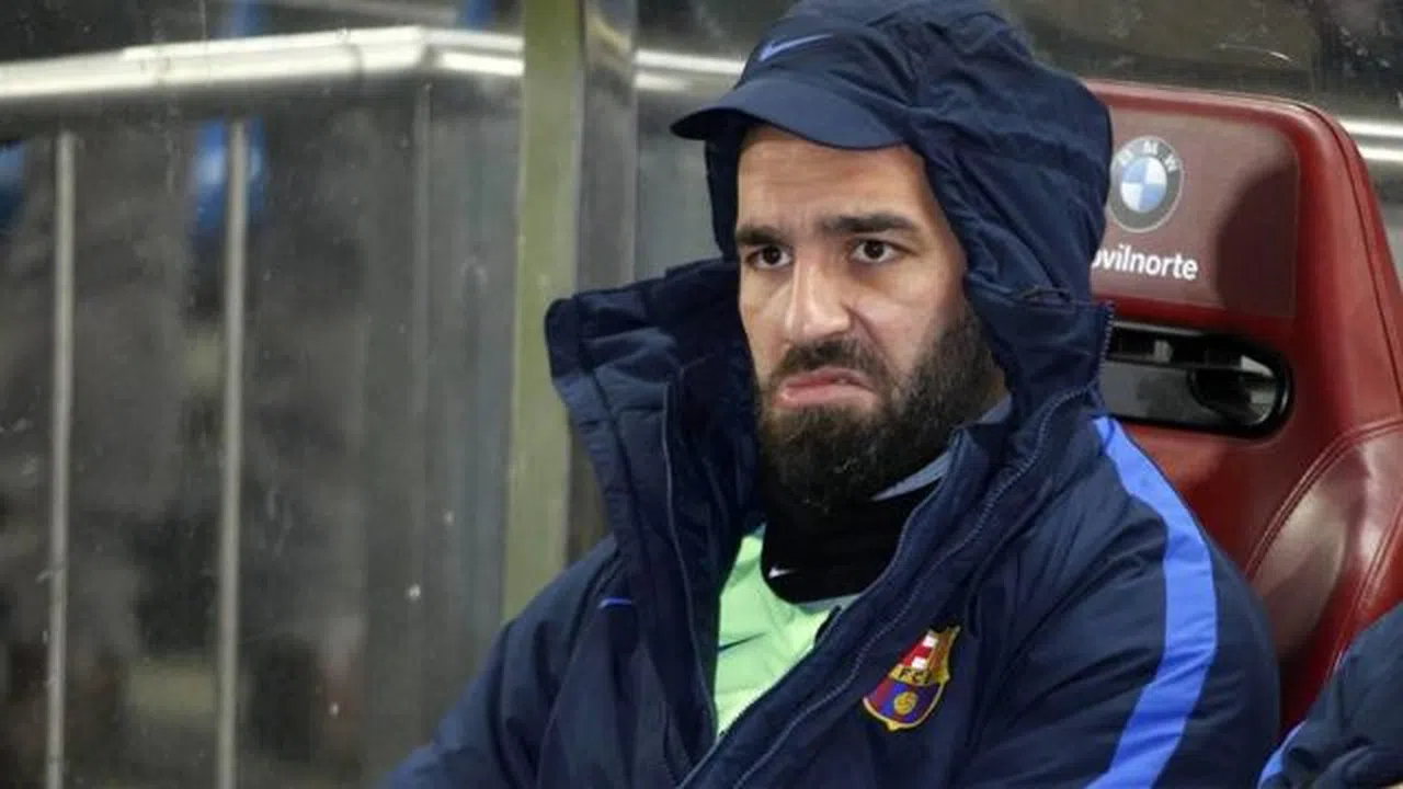 Barcelona resmen Arda'yı satış listesine koydu