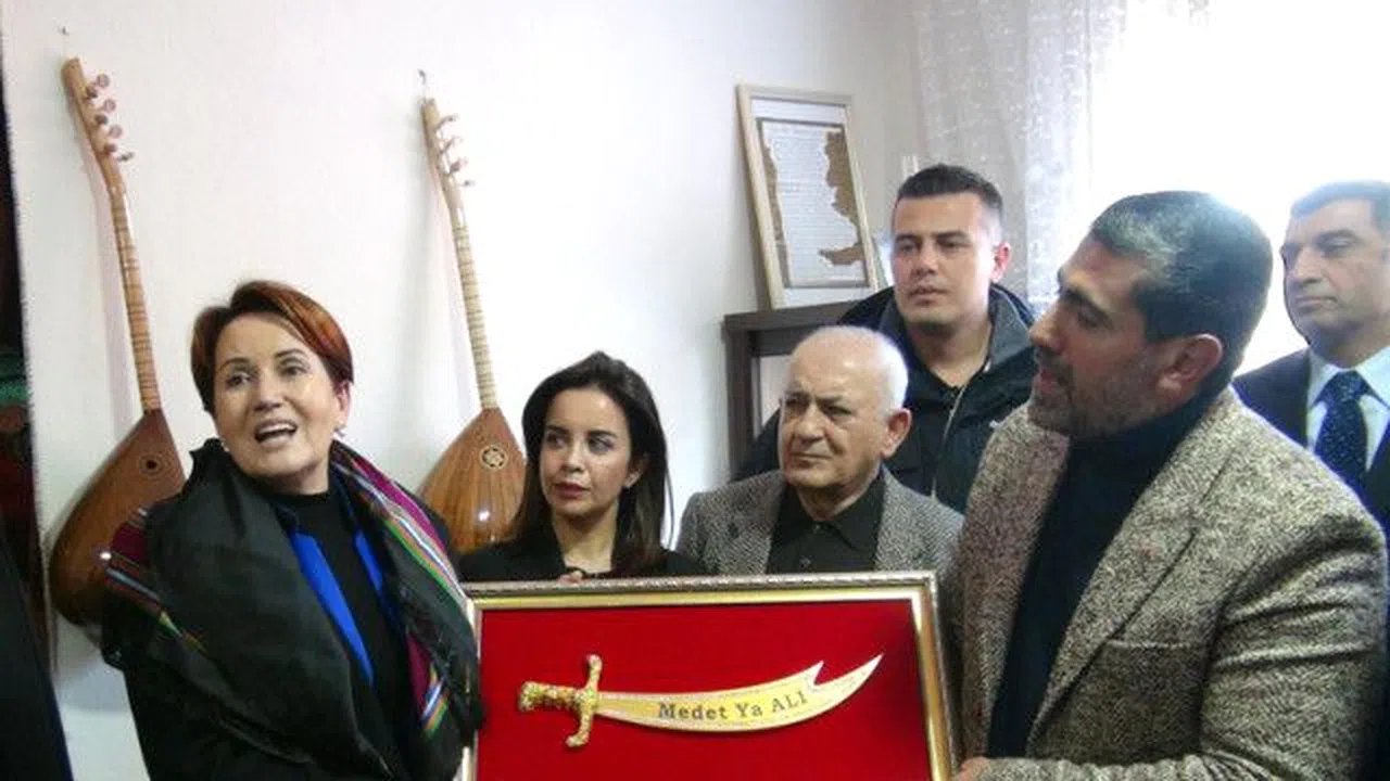 Meral Akşener'e Tunceli'de yoğun ilgi