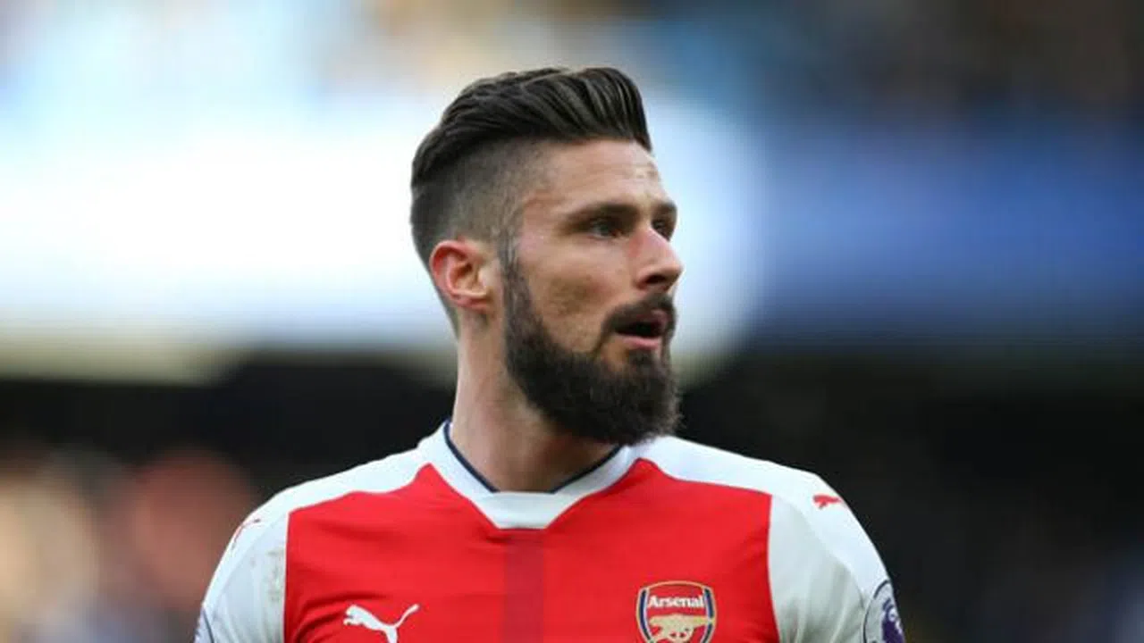 Giroud'dan Beşiktaş açıklaması: Emeklilik yaşım gelmedi