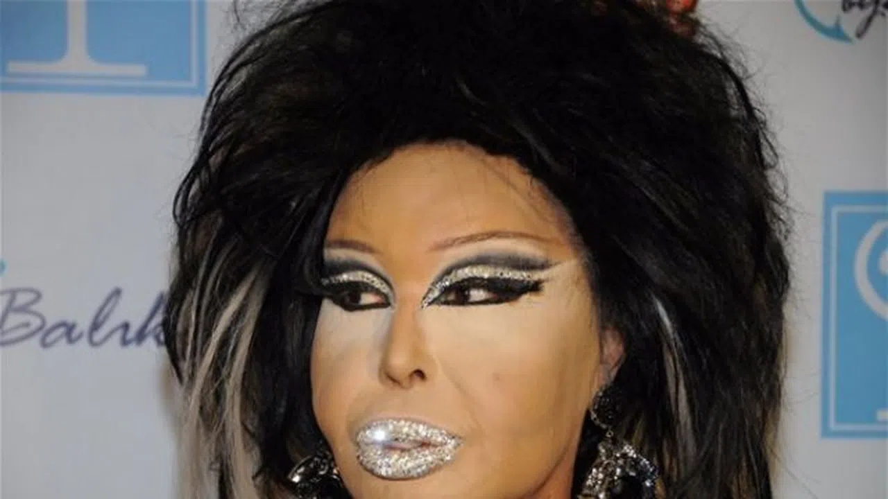 Bülent Ersoy hastaneye kaldırıldı