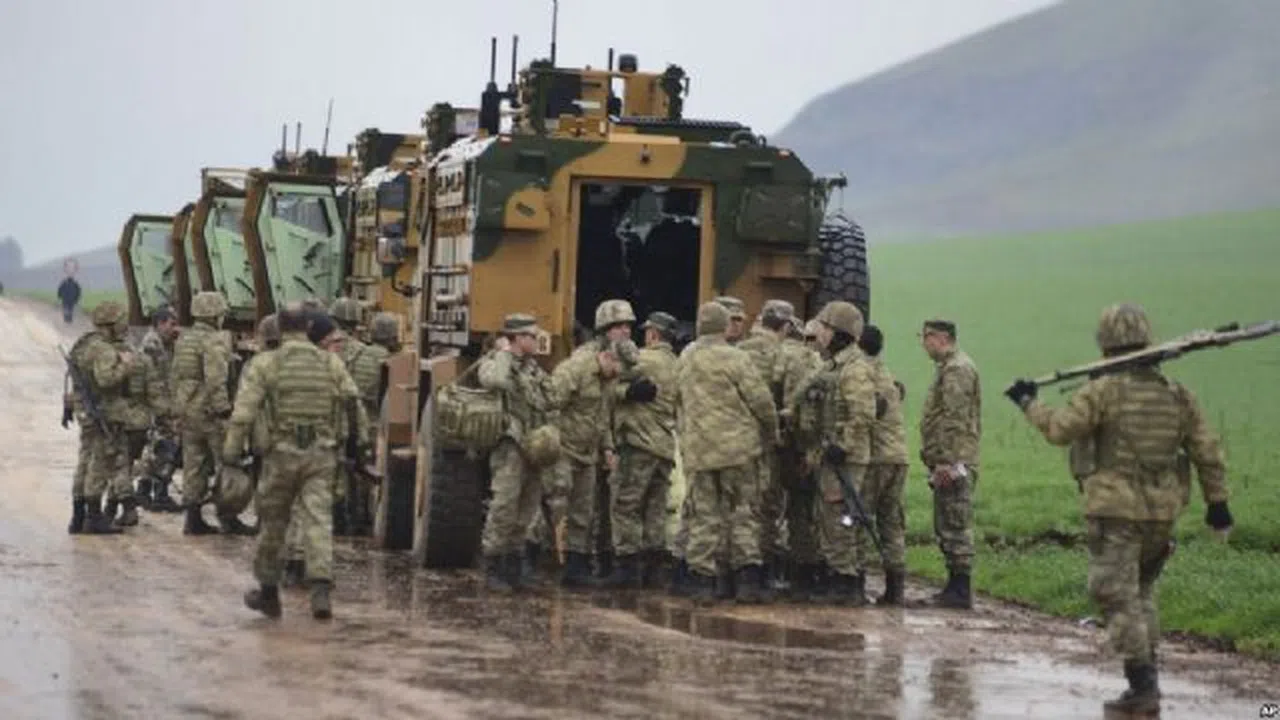 Afrin'de sıcak çatışma sürüyor, 2 asker şehit oldu