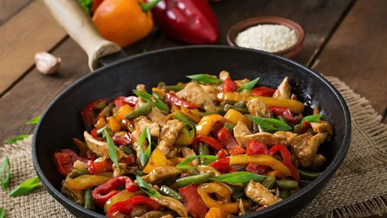 Tavuklu Sebzeli Mantar Sote Tarifi