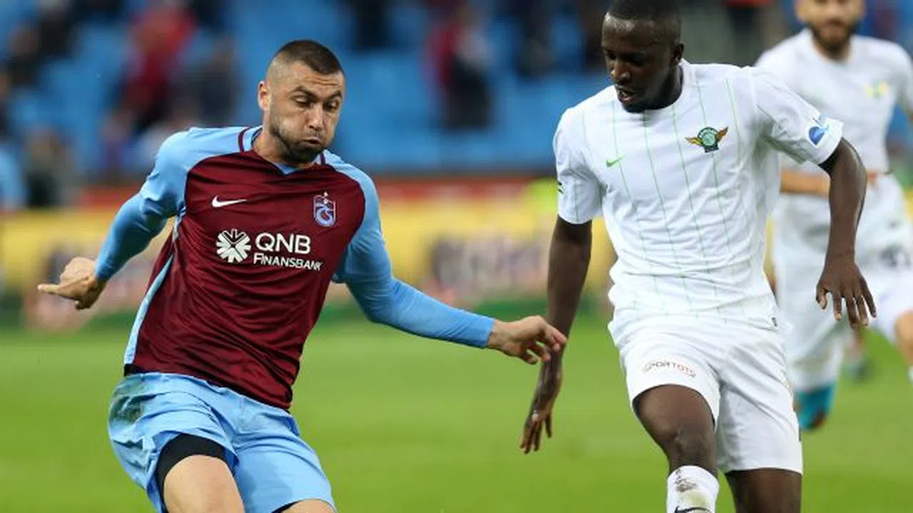 Trabzonspor Akhisar'da lige tutundu