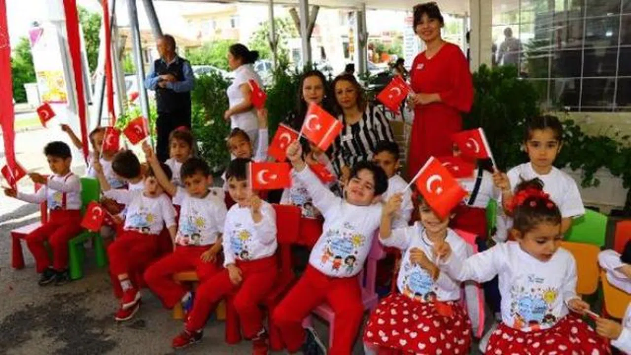 23 Nisan bütün yurtta coşku ile kutlanıyor