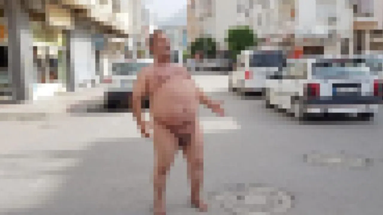 Eşi tarafından aldatılan adam çırılçıplak sokağa çıktı