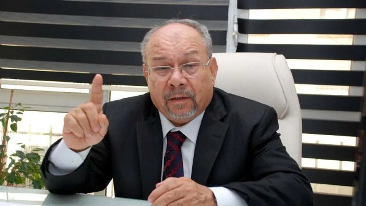 Doktor Salih Mertan evinde intihar etti