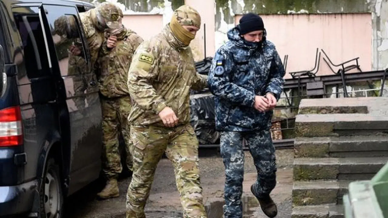 Rusya gözaltına aldığı Ukraynalı 15 askeri tutukladı