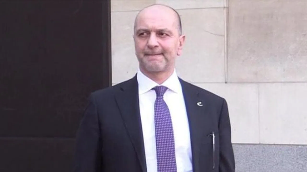 Türkiye ile İngiltere arasında Akın İpek krizi