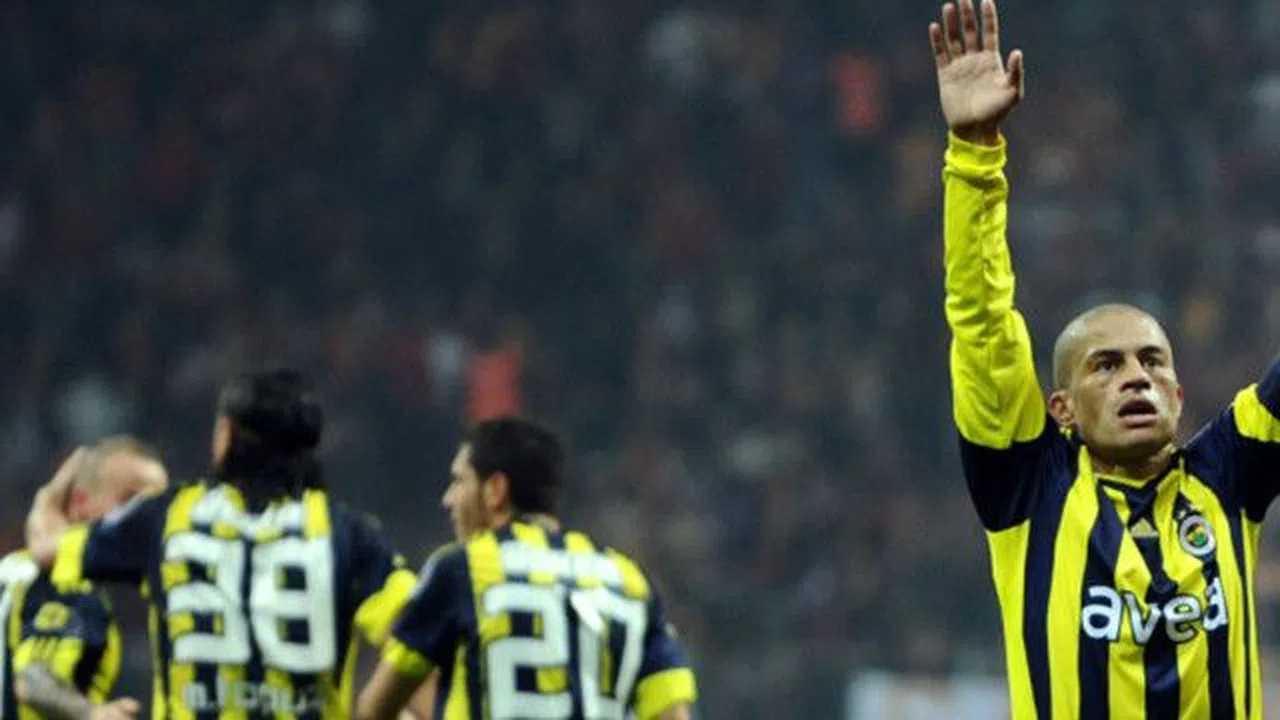 Alex de Souza: Fenerbahçe küme düşmez