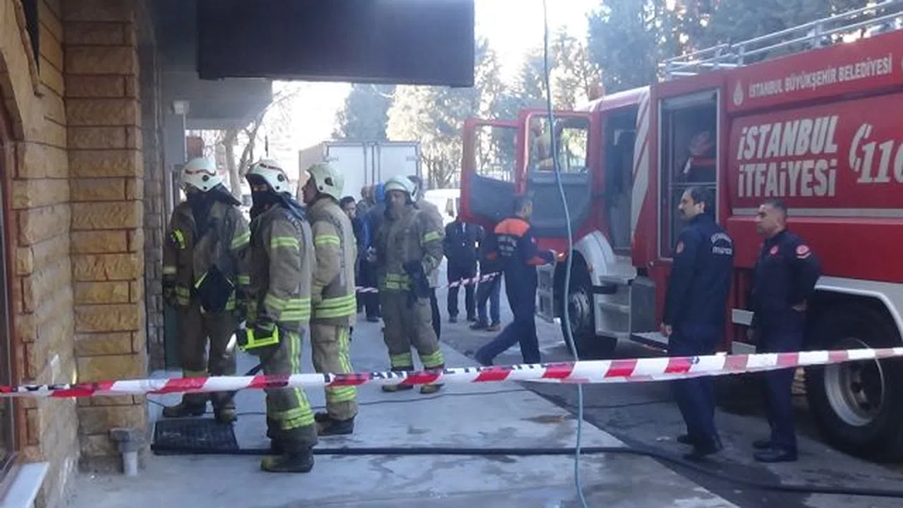 Pendik'te spor salonunda yangın çıktı