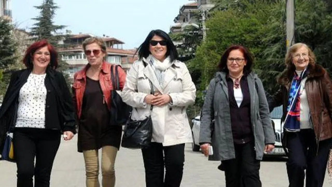 Kadın muhtar adayının bütün azaları da kadın