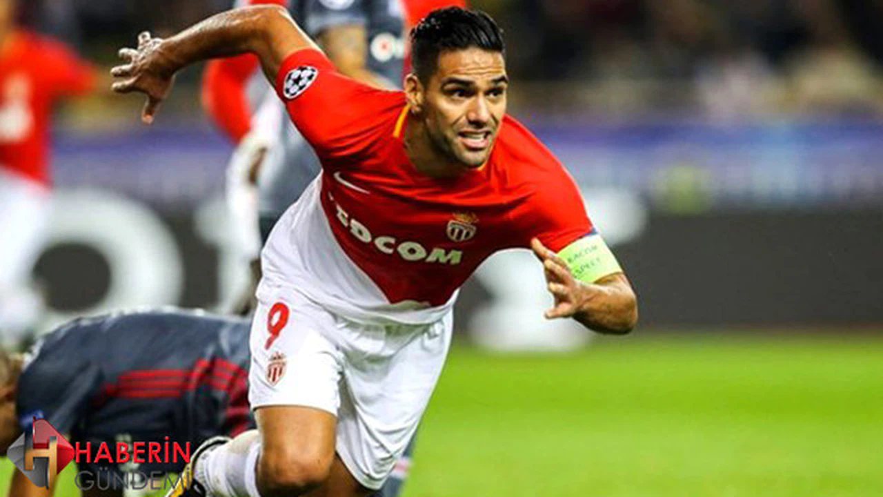 Falcao'dan aile açıklaması!