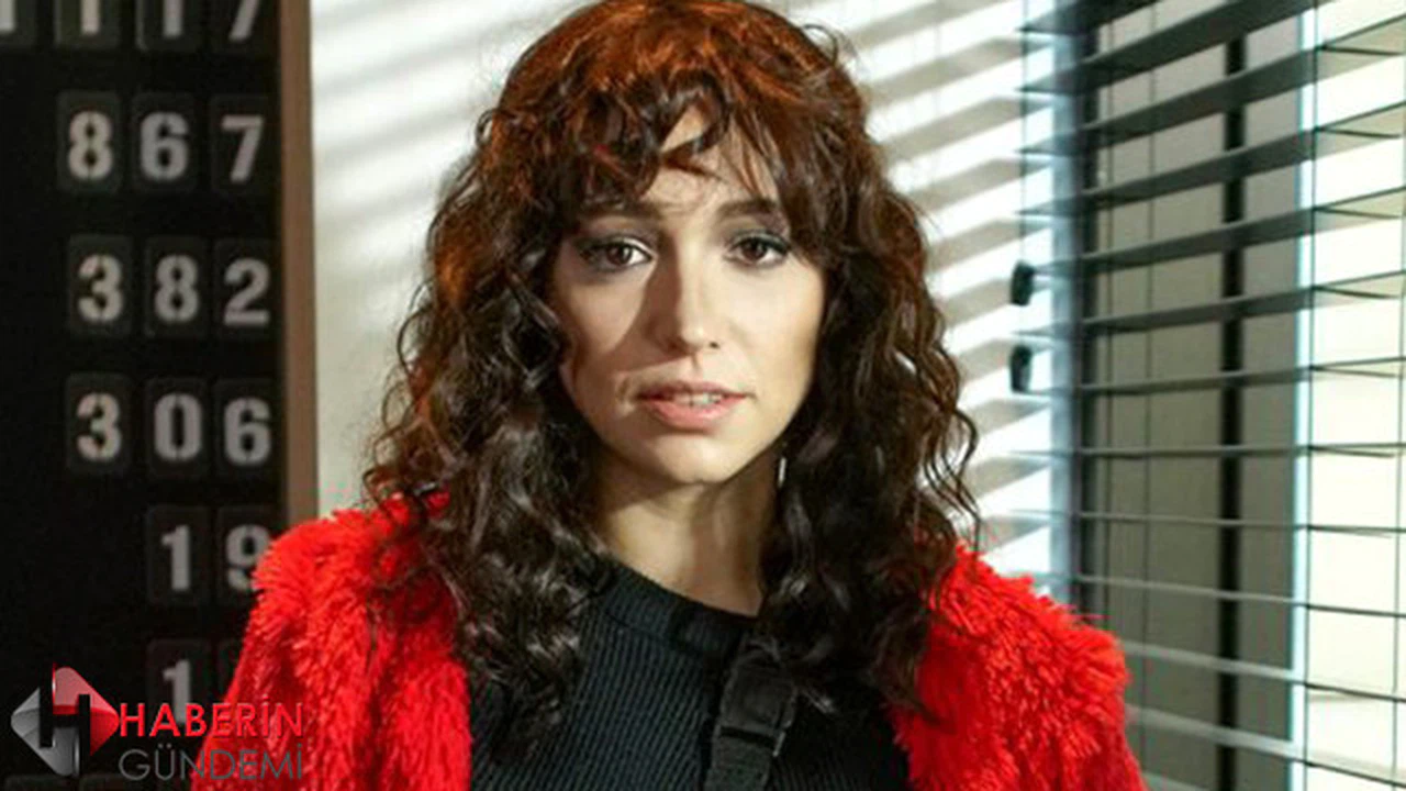 Zeynep Bastık'tan anlamlı hareket