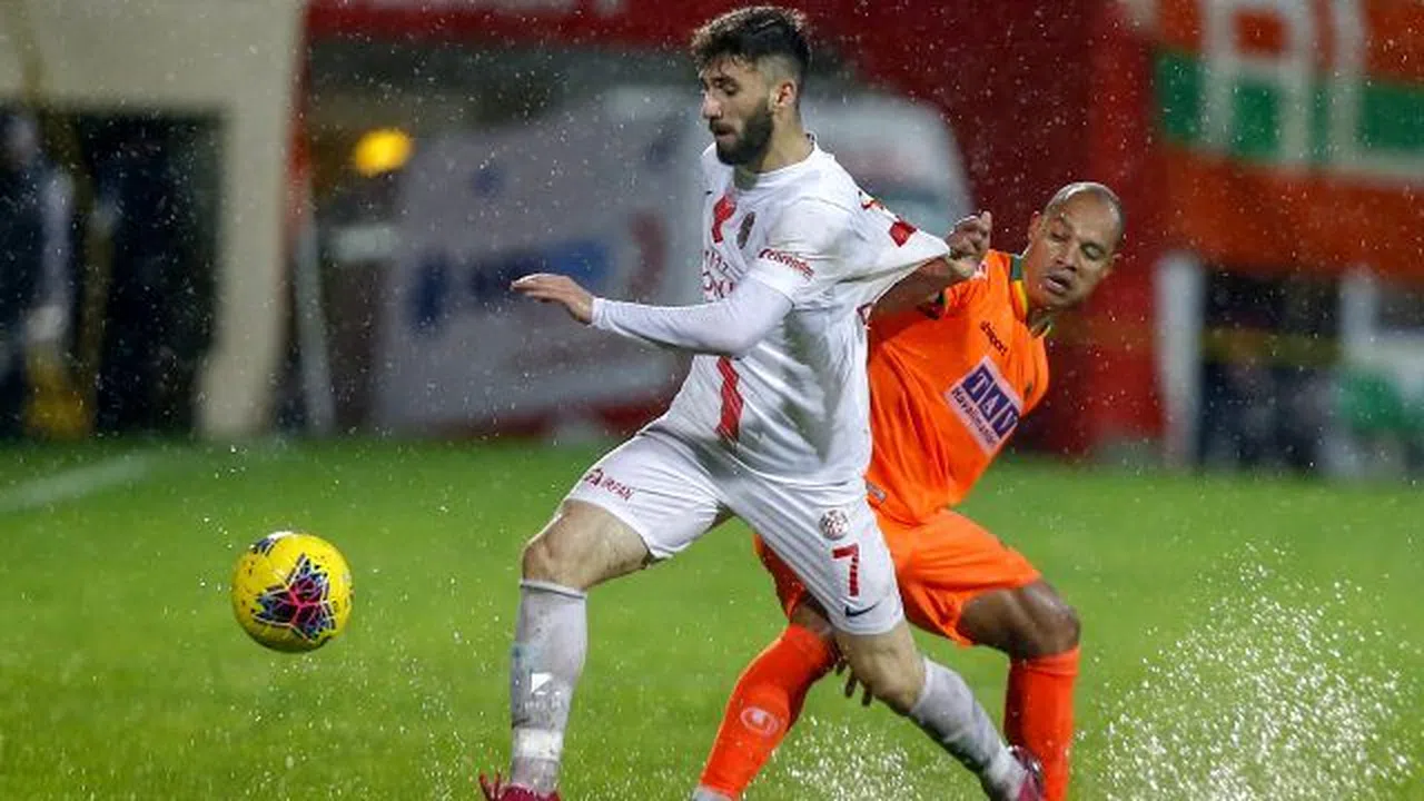 Alanyaspor ile Antalyaspor yenişemedi
