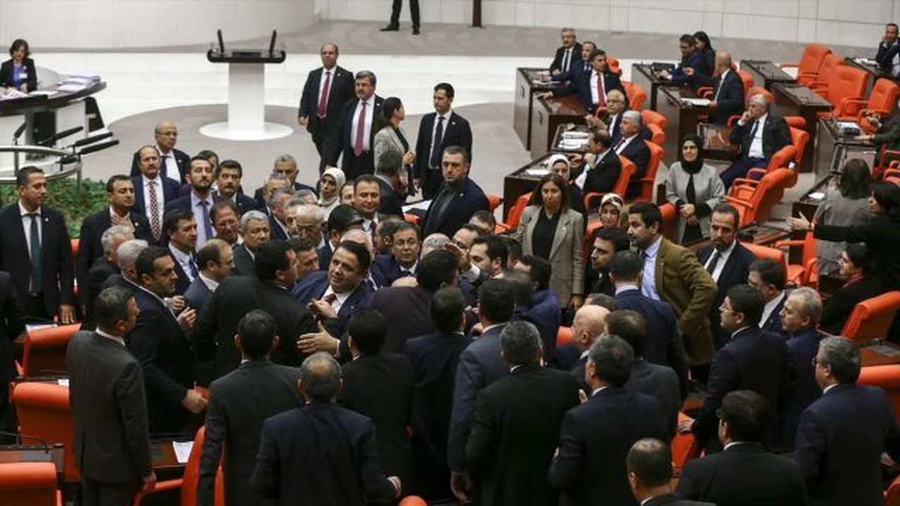 Meclis karıştı!