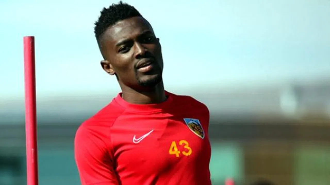 Beşiktaş'tan Mensah yalanlaması