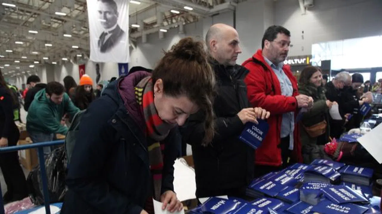 Şehir Tiyatroları Depremzedeler için Seferber Oldu