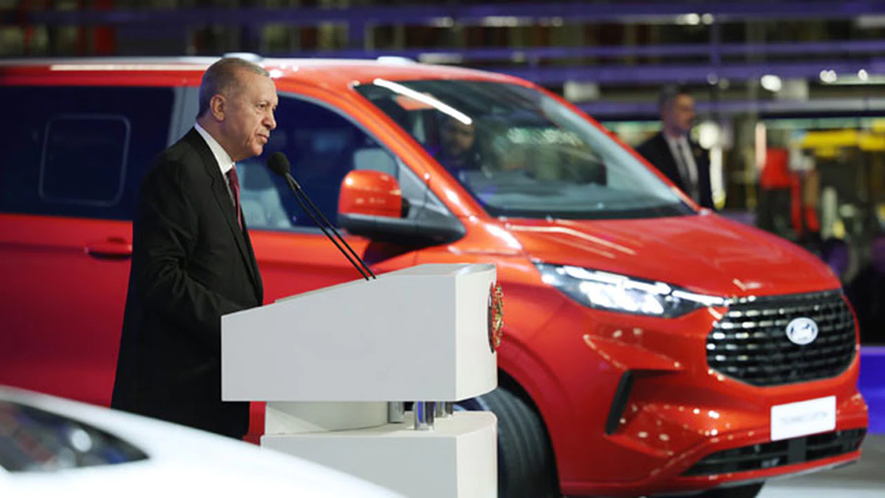 Erdoğan: Türkiye'nin Elektrikli Araç ve Batarya Üretimindeki Hedefleri
