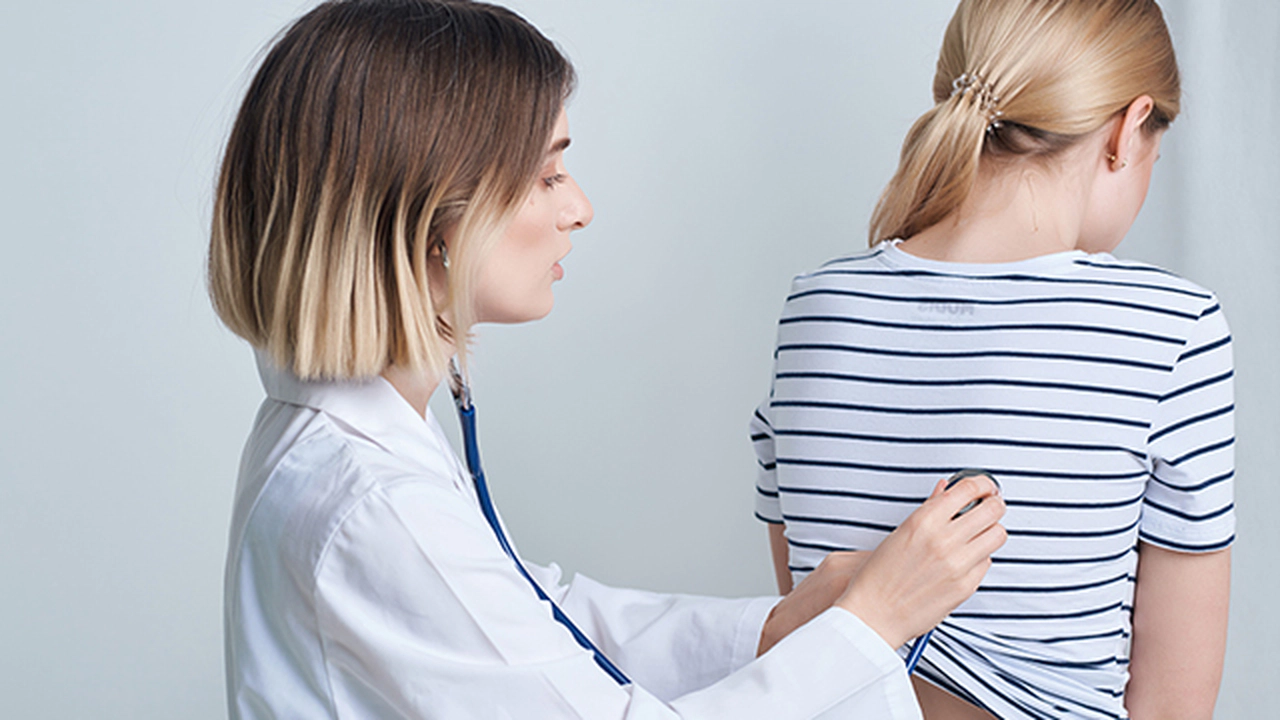 Skolyoz Hastalığı Hangi Sebeplerle Olur?