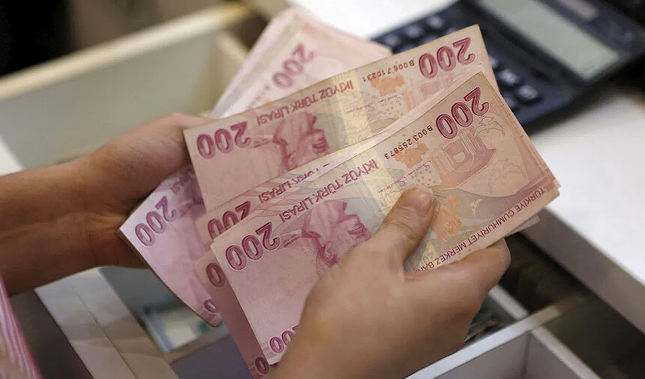 Asgari Ücrete Ara Zam Yok, Emeklilere Zam Planı Yok
