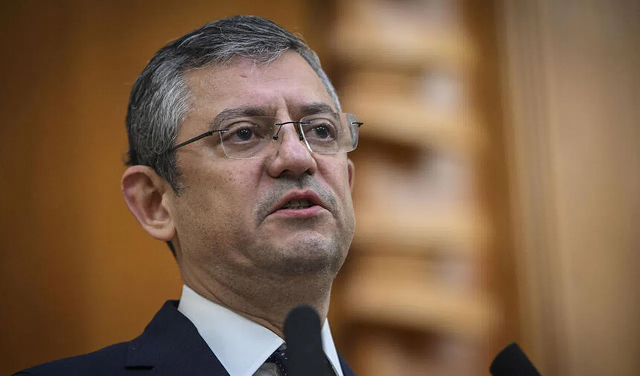 CHP'de Özel ve Kılıçdaroğlu Arasında Görüşme Tartışması