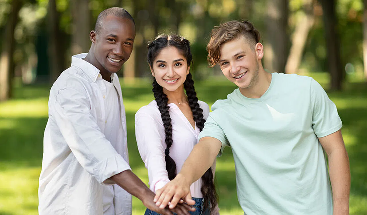 Aile, Arkadaşlık ve Romantizmde Bağlılığın Önemi