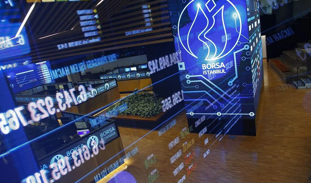 BIST 100 ve Külçe Altın Nisan'da Yatırımcılara Yüksek Getiri Sağladı