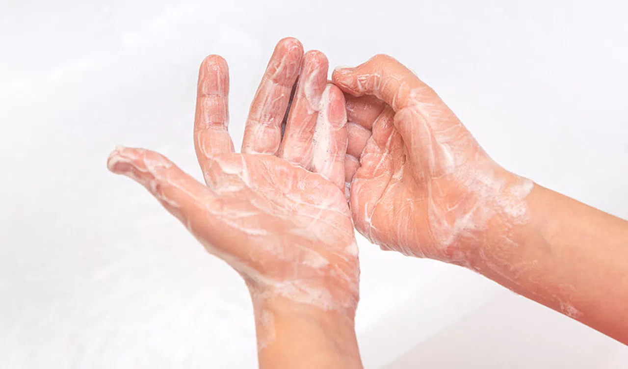 El Bakımı ve Sağlık, Nemlendirme ve Peeling Yöntemleri