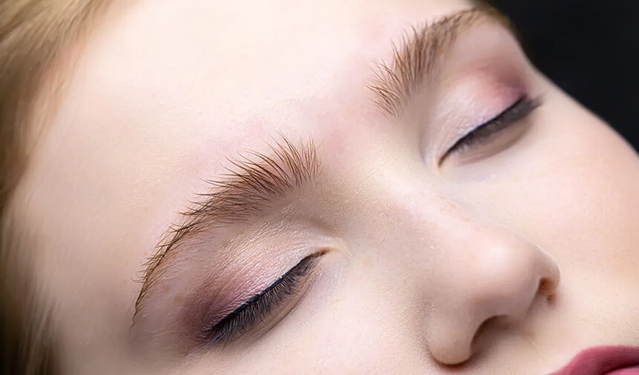 Kaş Laminasyonu ve Microblading Yöntemleri