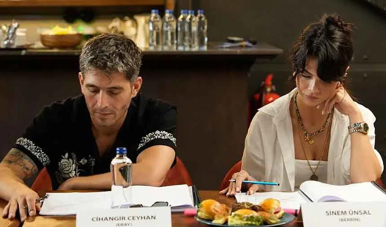Cihangir Ceyhan, Sinem Ünsal ve Erkan Petekkaya Aynı Dizide