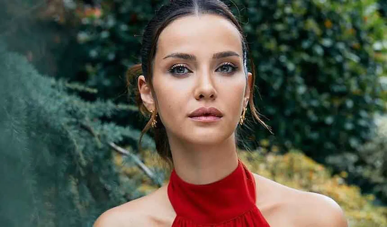 İrem Helvacıoğlu'nun Yeni Dizisi Karadut