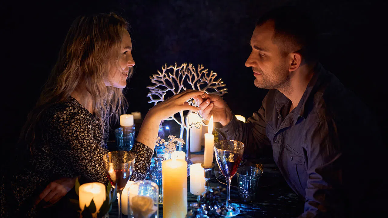 Unutulmaz Bir Akşam İçin Romantik Sofra Sırları