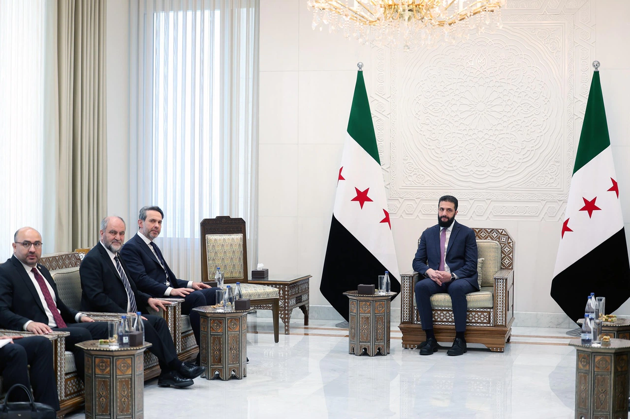 Bayraktar Şara ile görüştü, enerji iş birliği anlaşması imzalandı