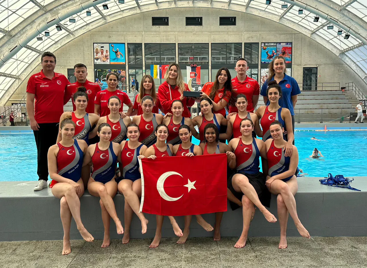 Kadın Sutopu Milli Takımı Slovakya’da tarih yazdı!