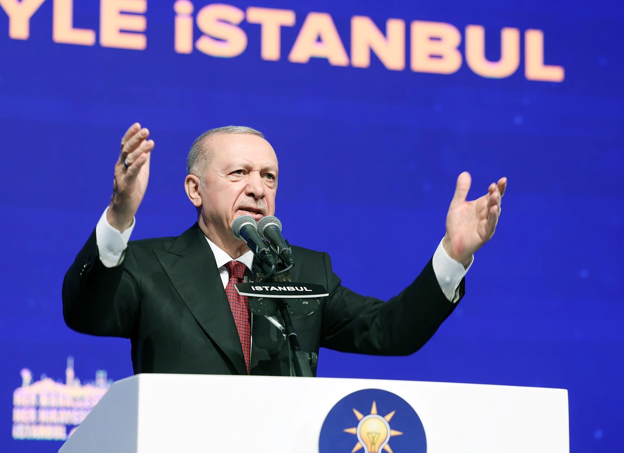 Erdoğan: Kimsesizlerin kimsesi olmak için yola çıktık