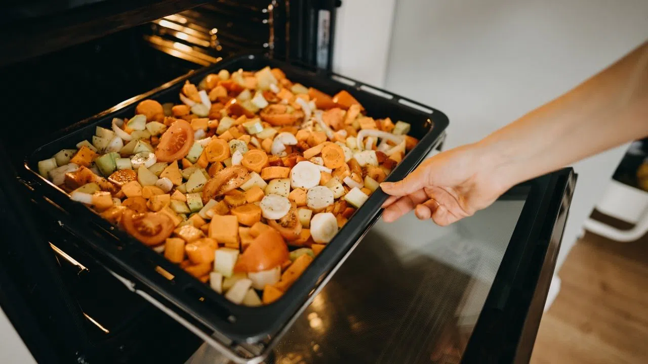Fırında sebzeler doğru teknikle hem kıtır hem yumuşak olur