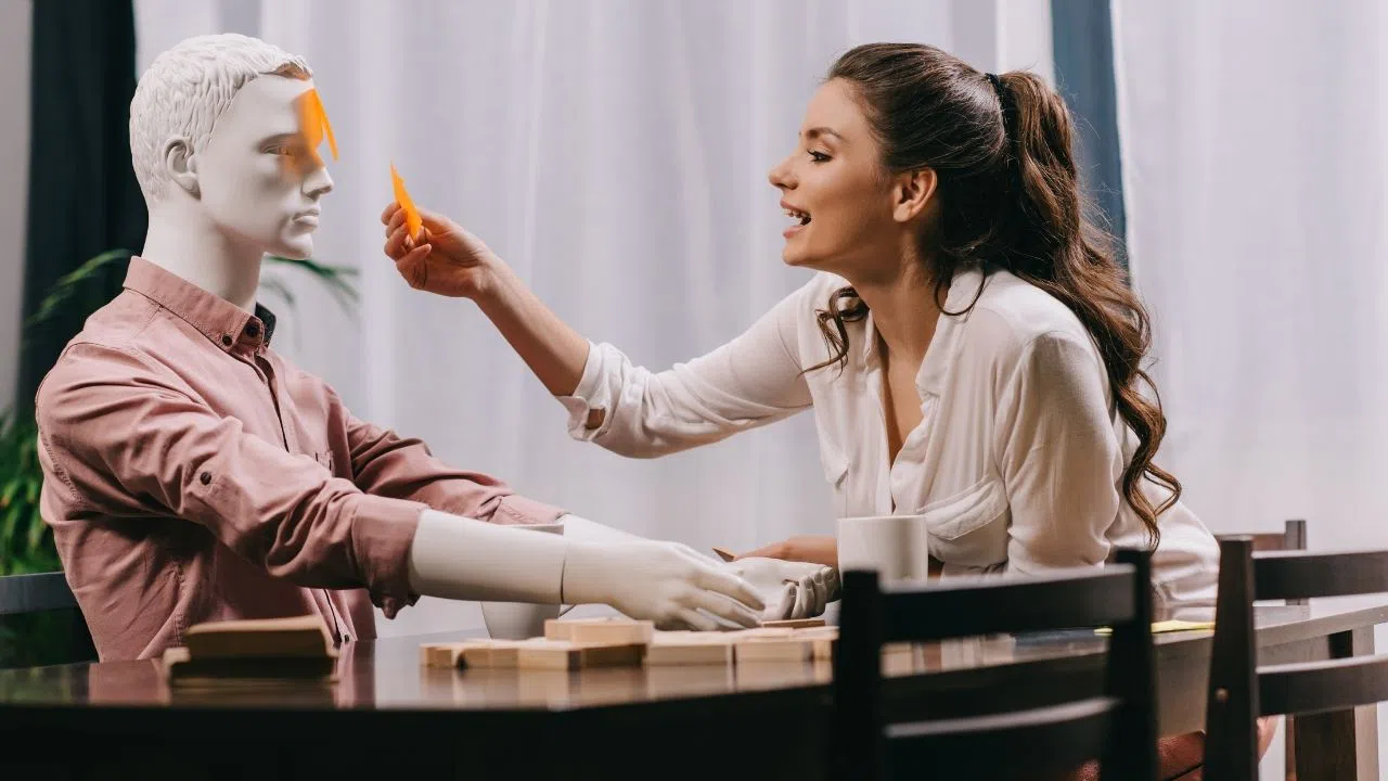 Yapay zekâ ile duygusal bağ mümkün mü?