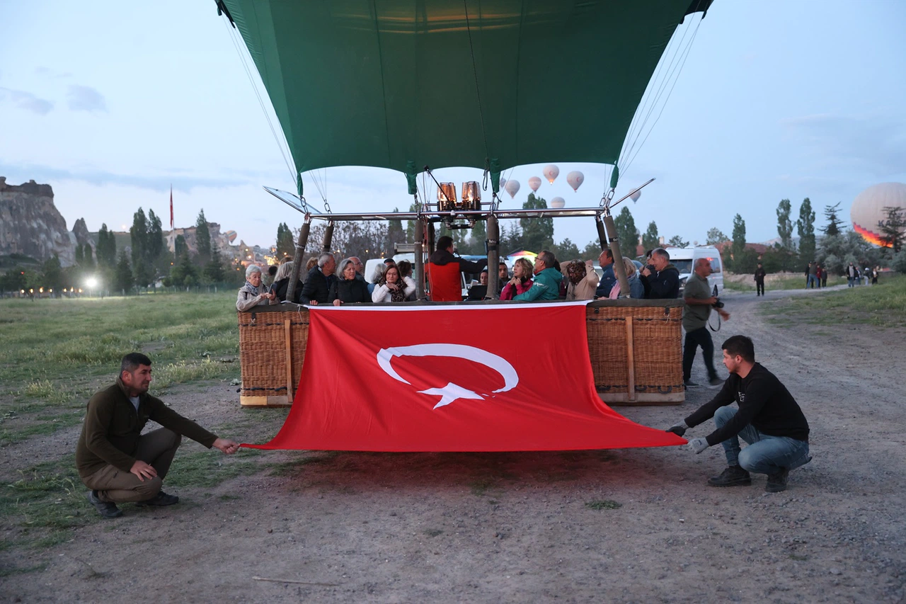 Kapadokya’da 19 Mayıs'a özel balon uçuşu