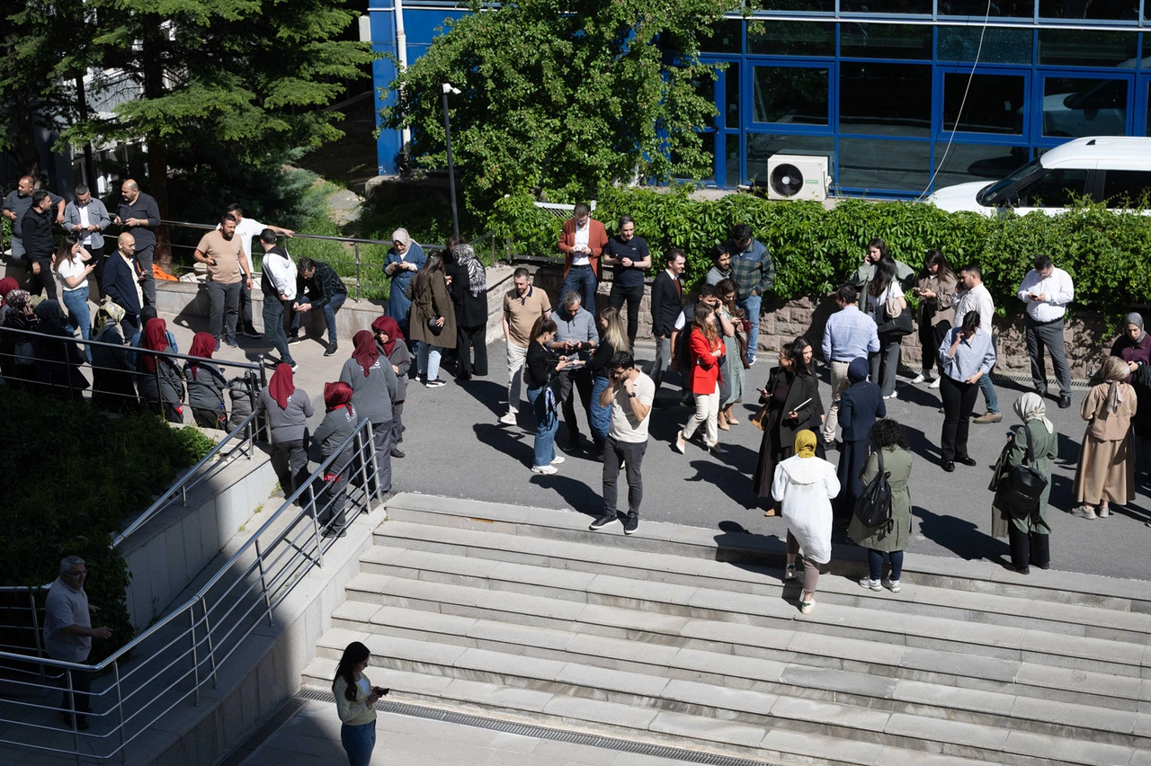 Ankara'da hissedilen 5,2 şiddetinde Konya depremi