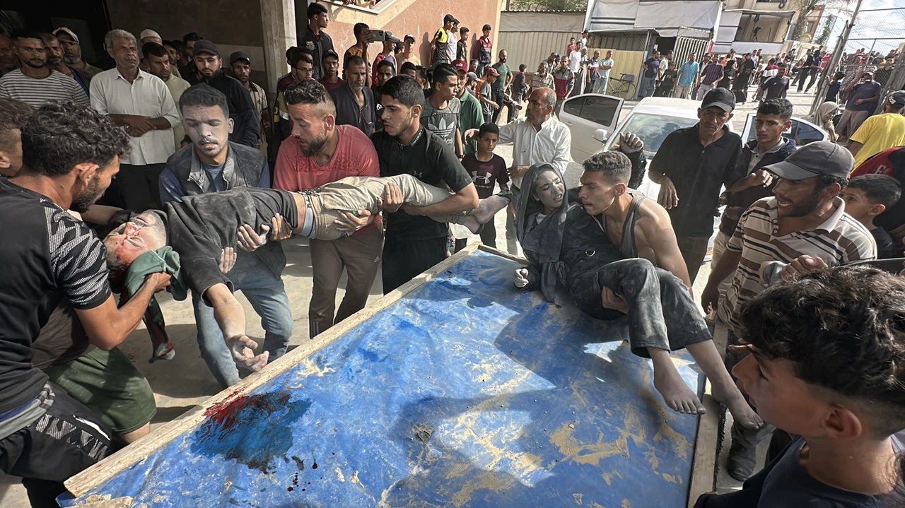 Refah’ta yardım bekleyen sivillere ateş açıldı