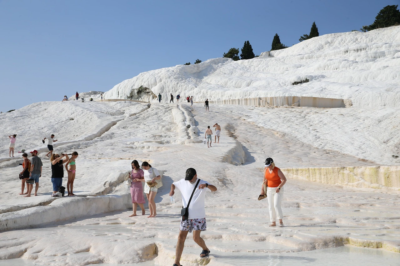 Pamukkale’yi bayramda 53 bin turist gezdi