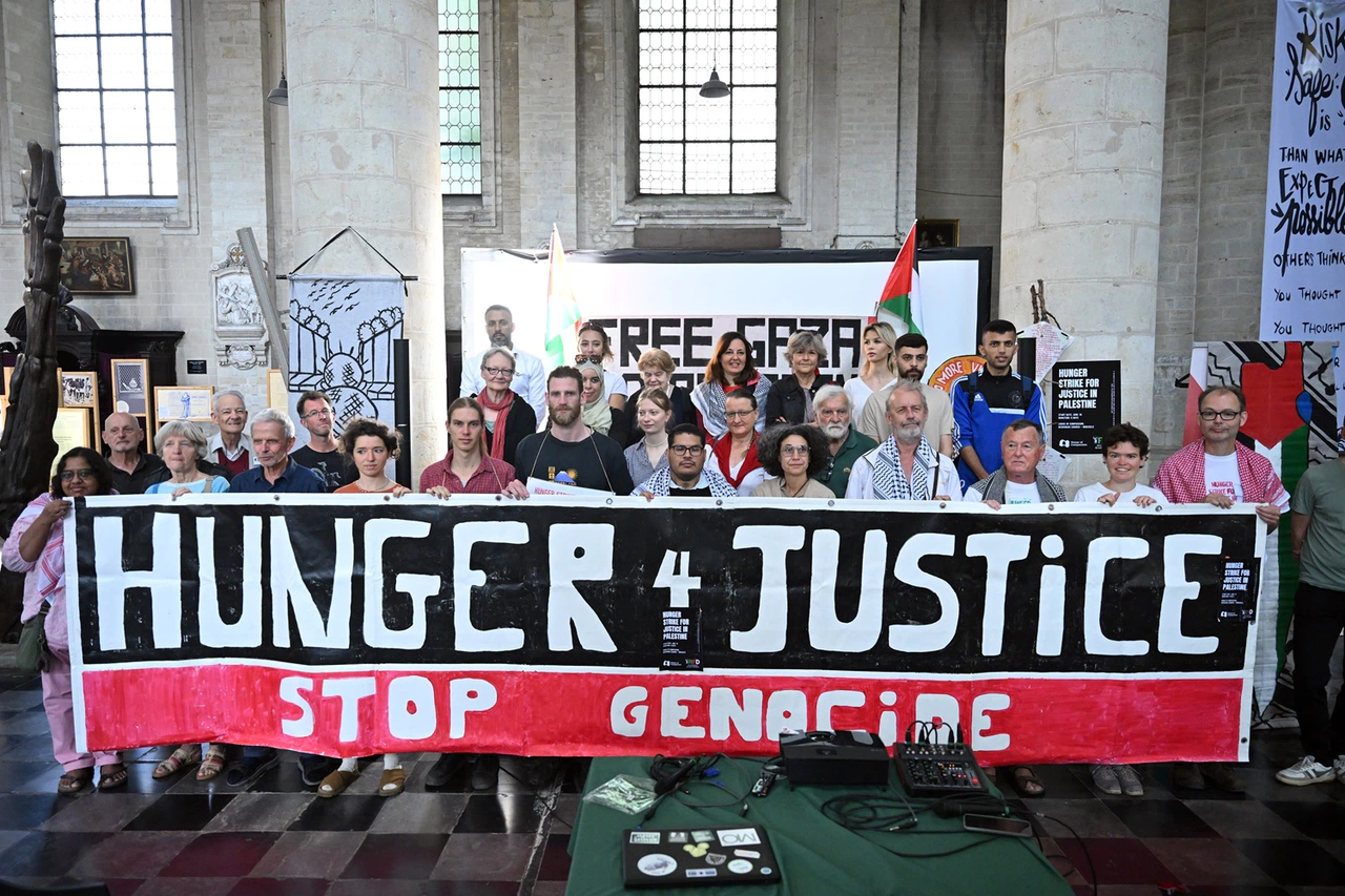 Brüksel'de Kilise'de Filistin için açlık grevi!