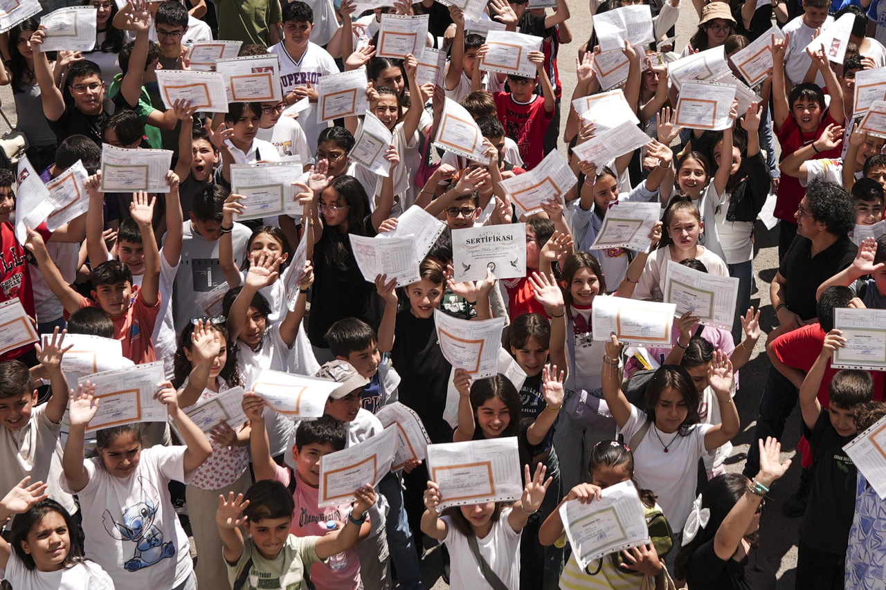 Karne heyecanı yaşandı, öğrenciler tatile çıktı