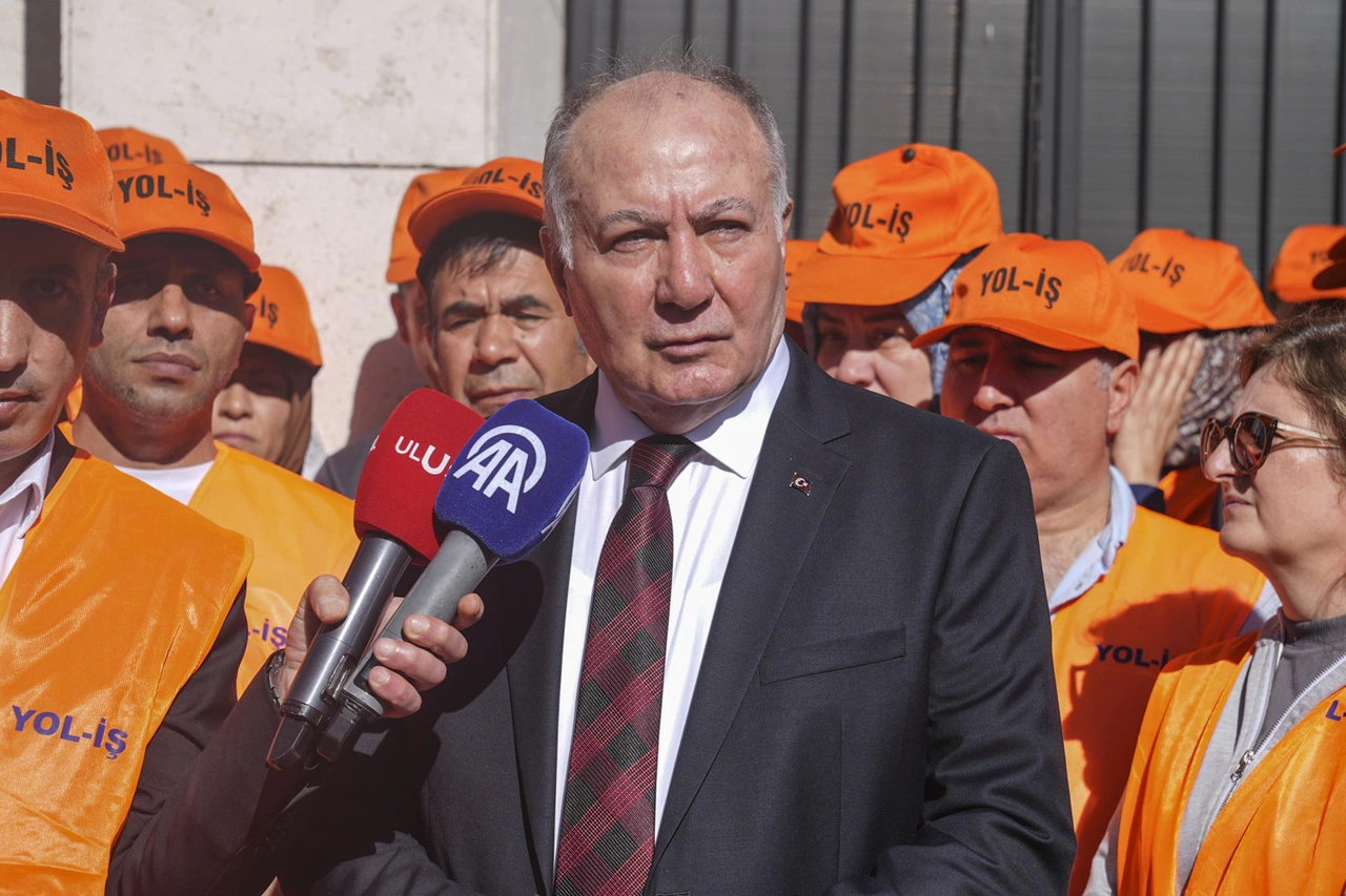 TÜRK-İŞ hükümetten yeni teklif bekliyor